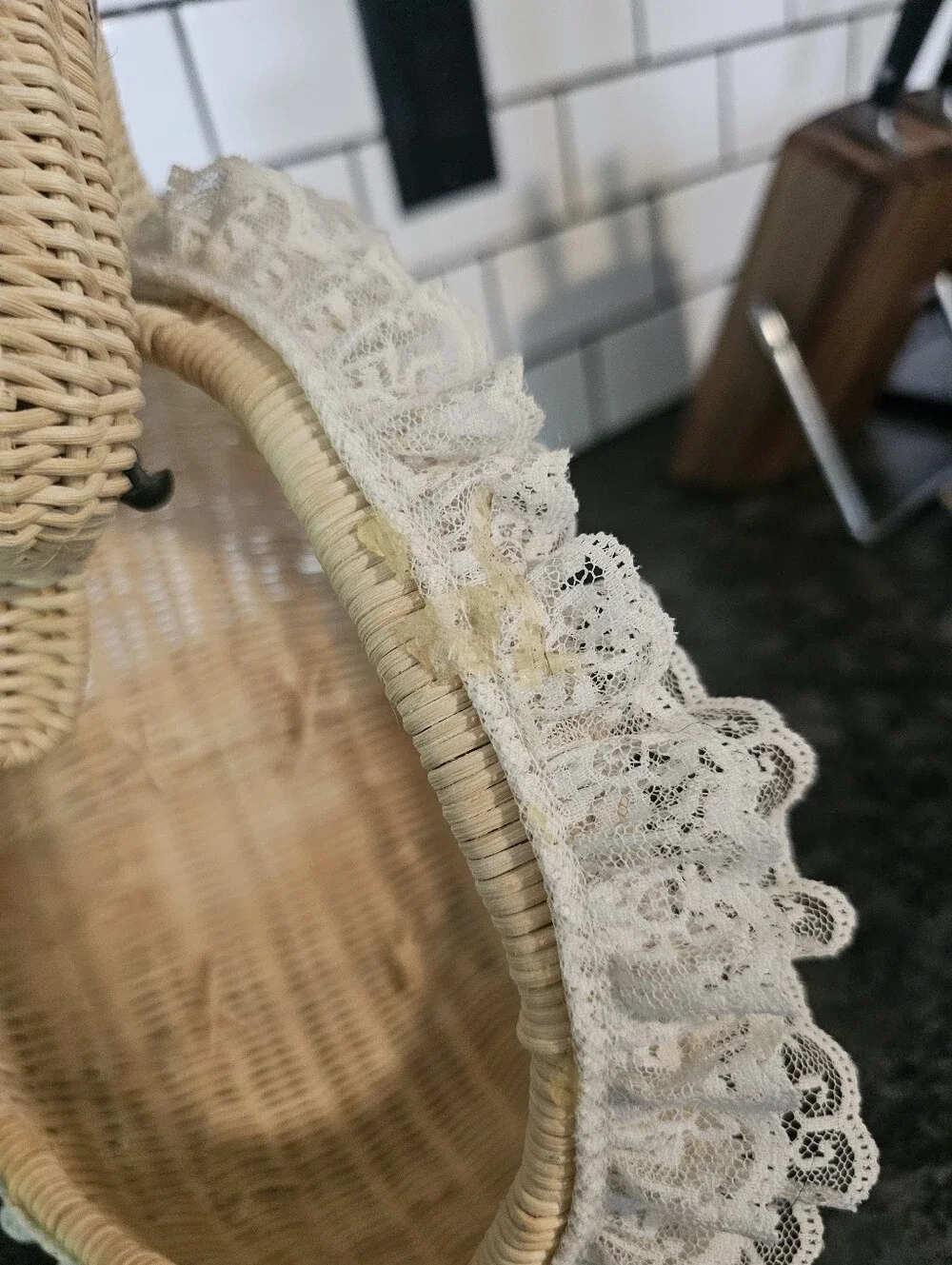 Cottagecore Goose Basket 3D Full Shape Wicker Lace Ribbon Neck Feet Vintage Rare